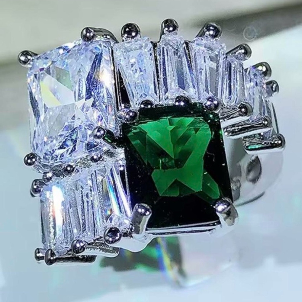 Emerald Green Square-Cut Stone Ring with Clear Accent Stones - Green and White